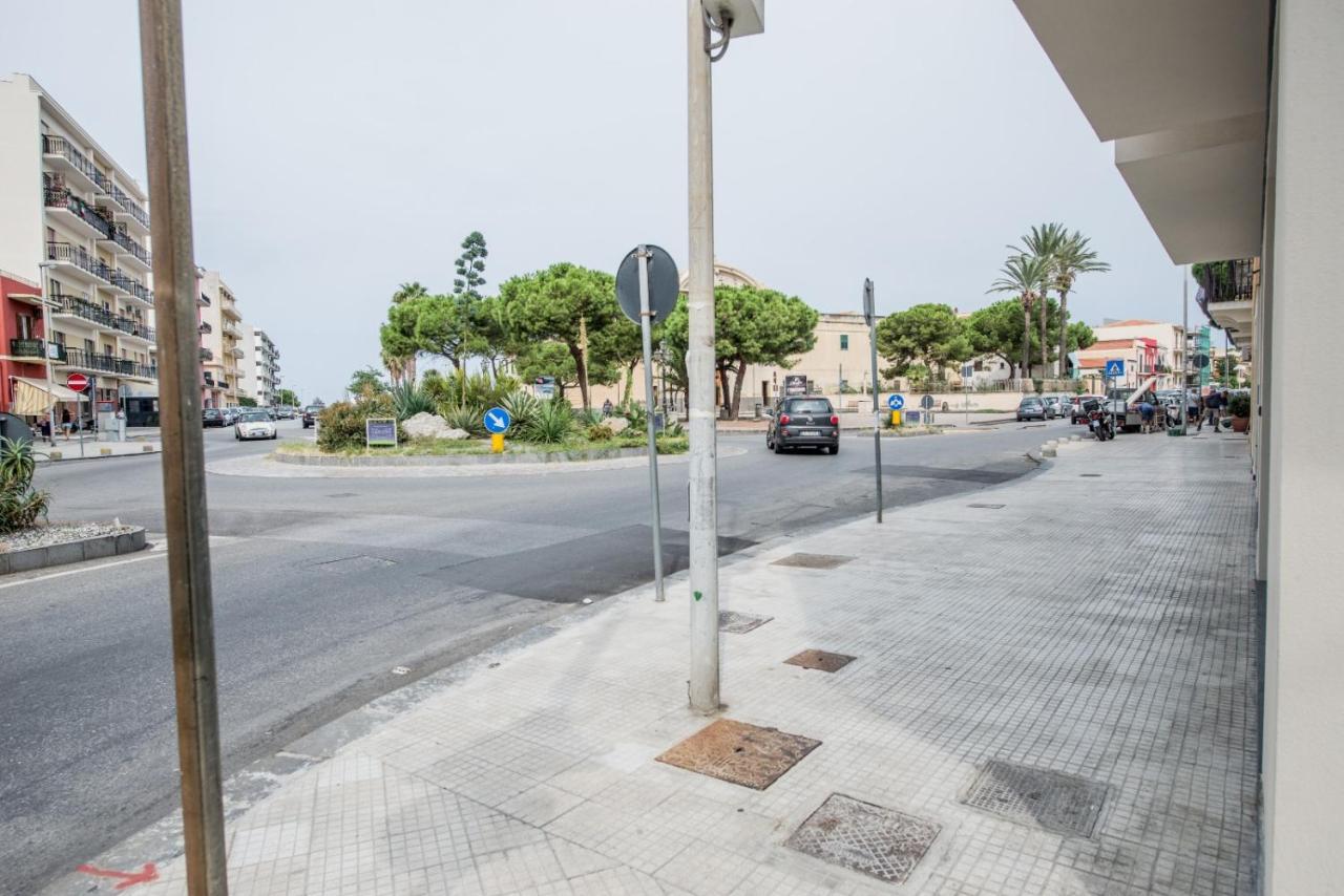 Home Square Milazzo Exterior photo